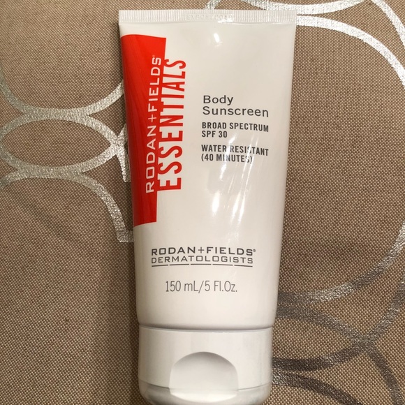 Essentials spf 30 sunscreen - Picture 1 of 2